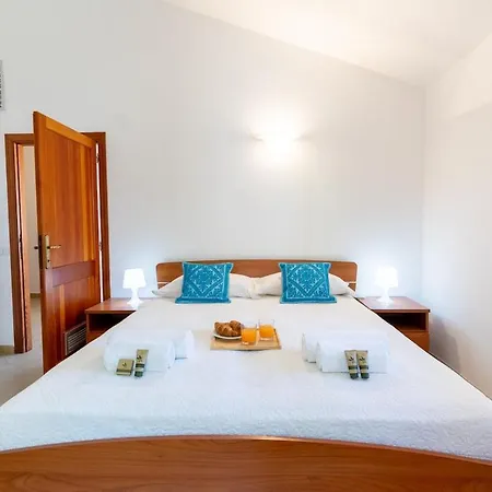 Villa Con Giardino - Accesso Diretto Giunco