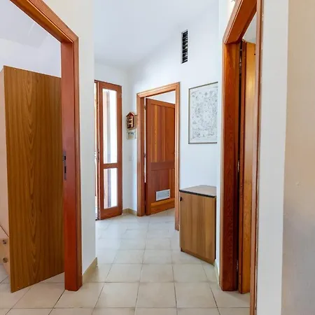Villa Con Giardino - Accesso Diretto Giunco